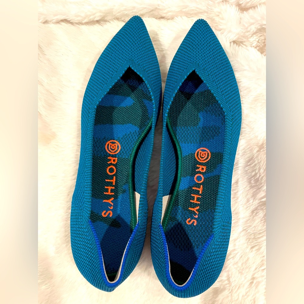 NEW Rothy’s deep teal points size 9